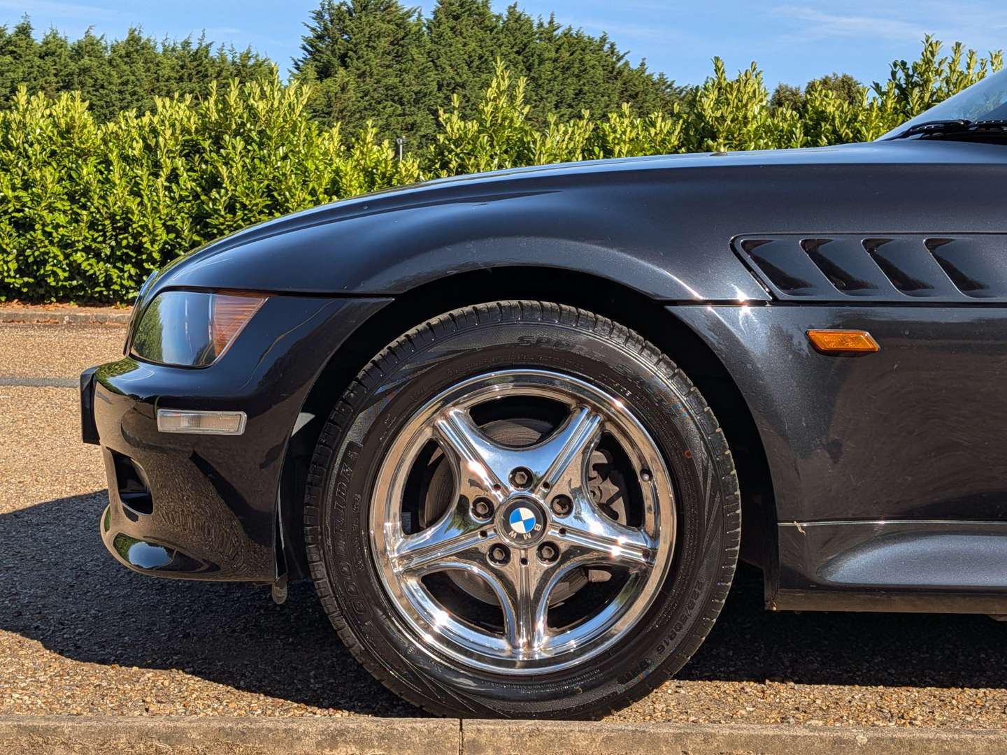 <p>2000 BMW Z3</p>