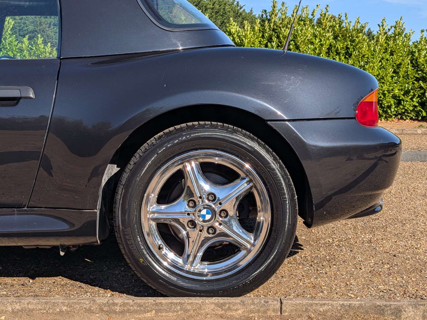 <p>2000 BMW Z3</p>