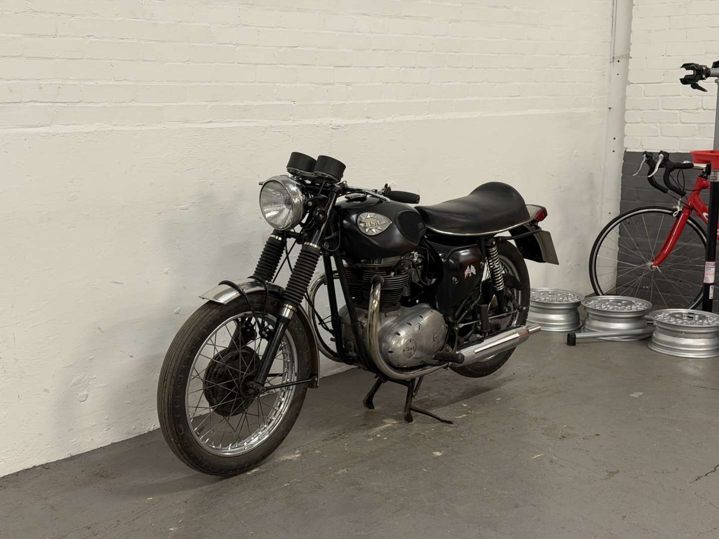 <p>1970 BSA A50</p>