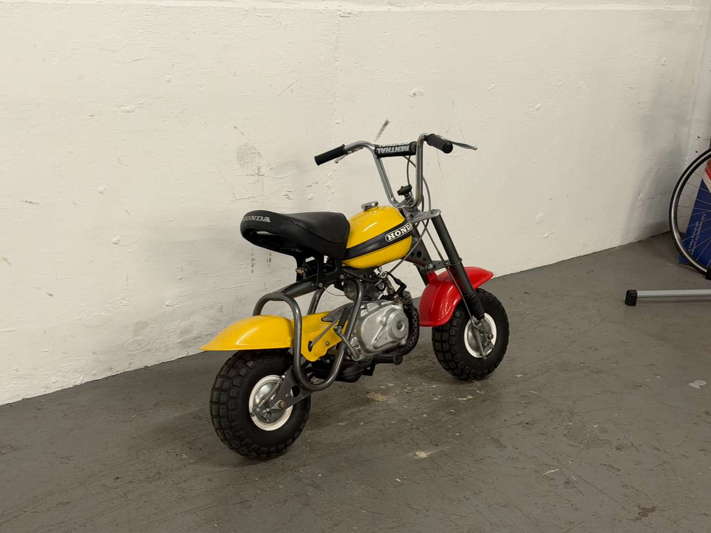 <p>1971 HONDA QA50</p>