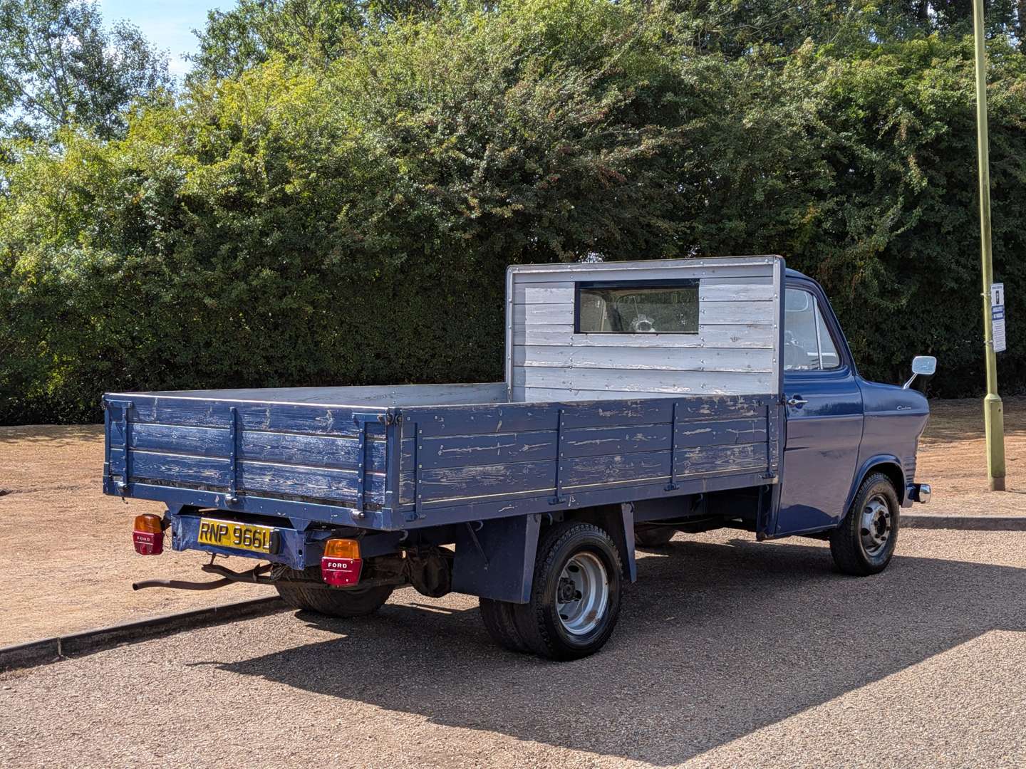 <p>1973 FORD TRANSIT MKI PICK-UP</p>