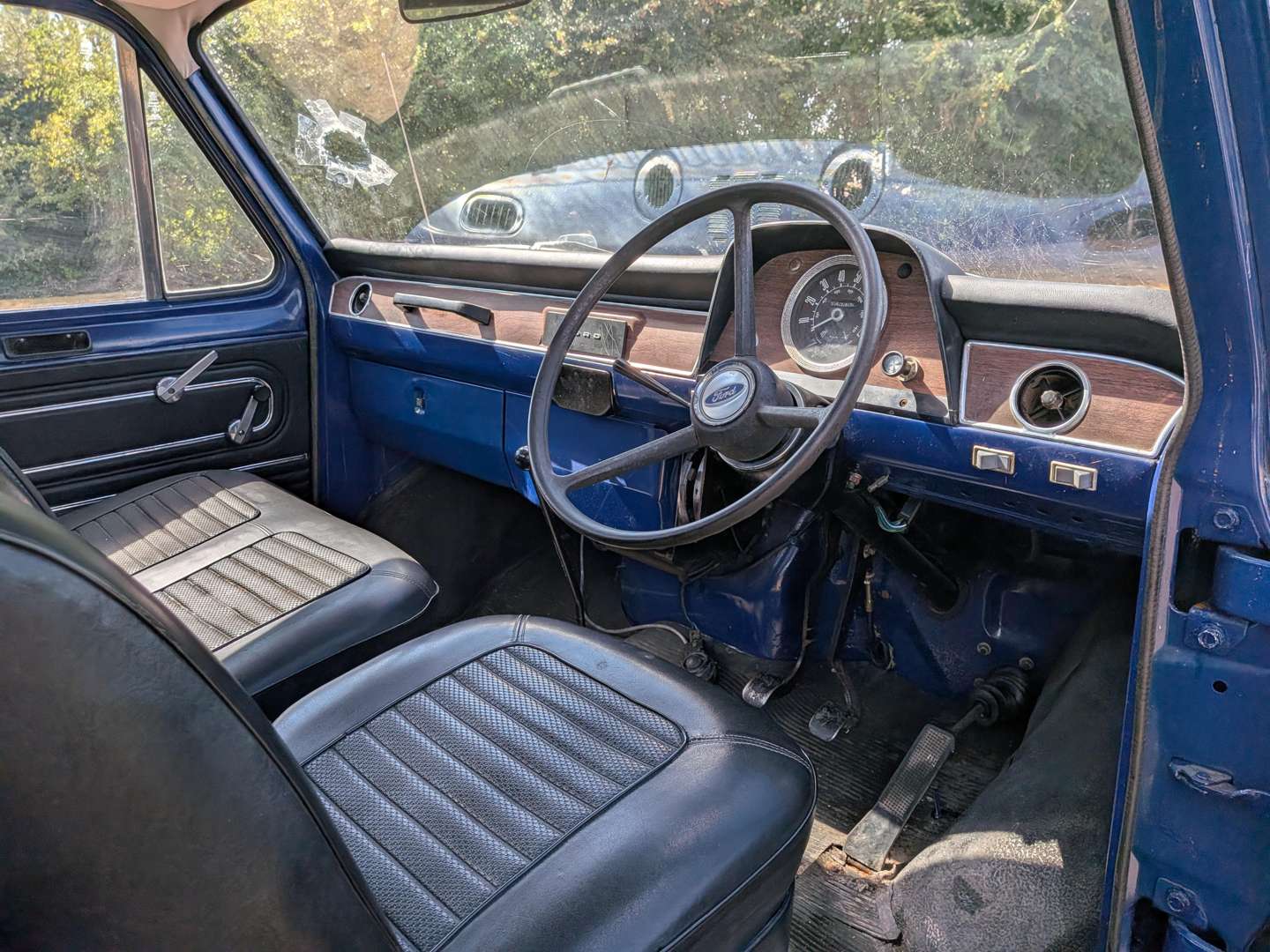 <p>1973 FORD TRANSIT MKI PICK-UP</p>