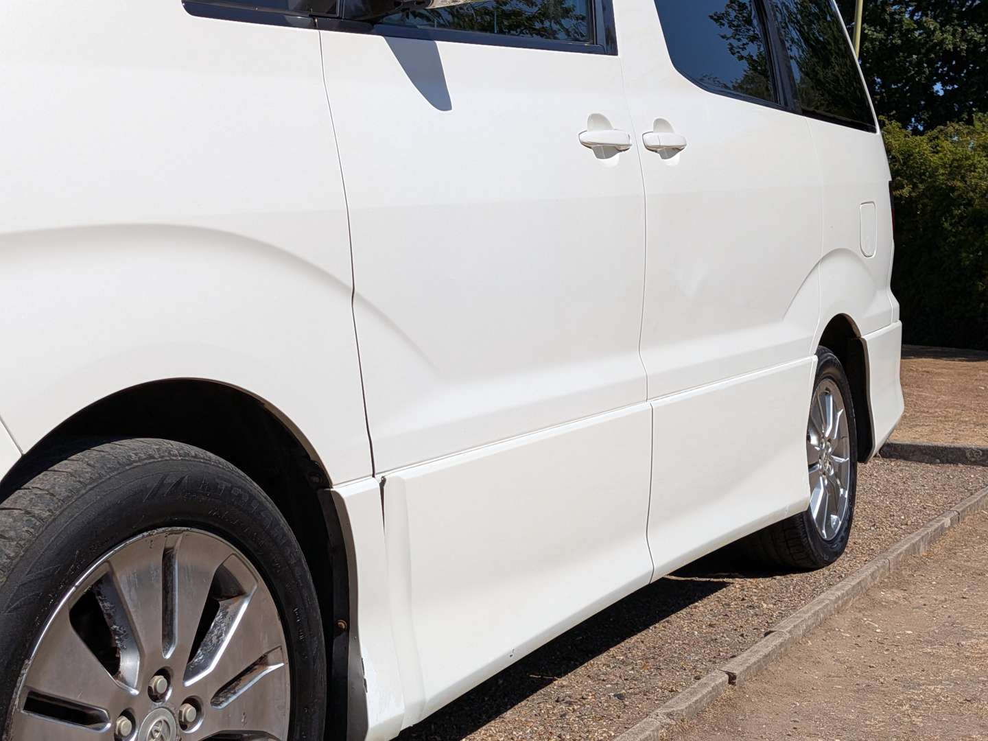 <p>2003 TOYOTA ALPHARD</p>
