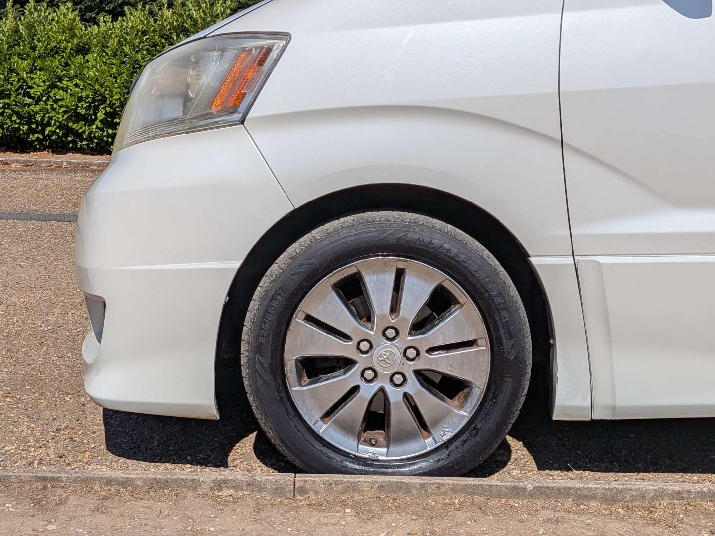 <p>2003 TOYOTA ALPHARD</p>