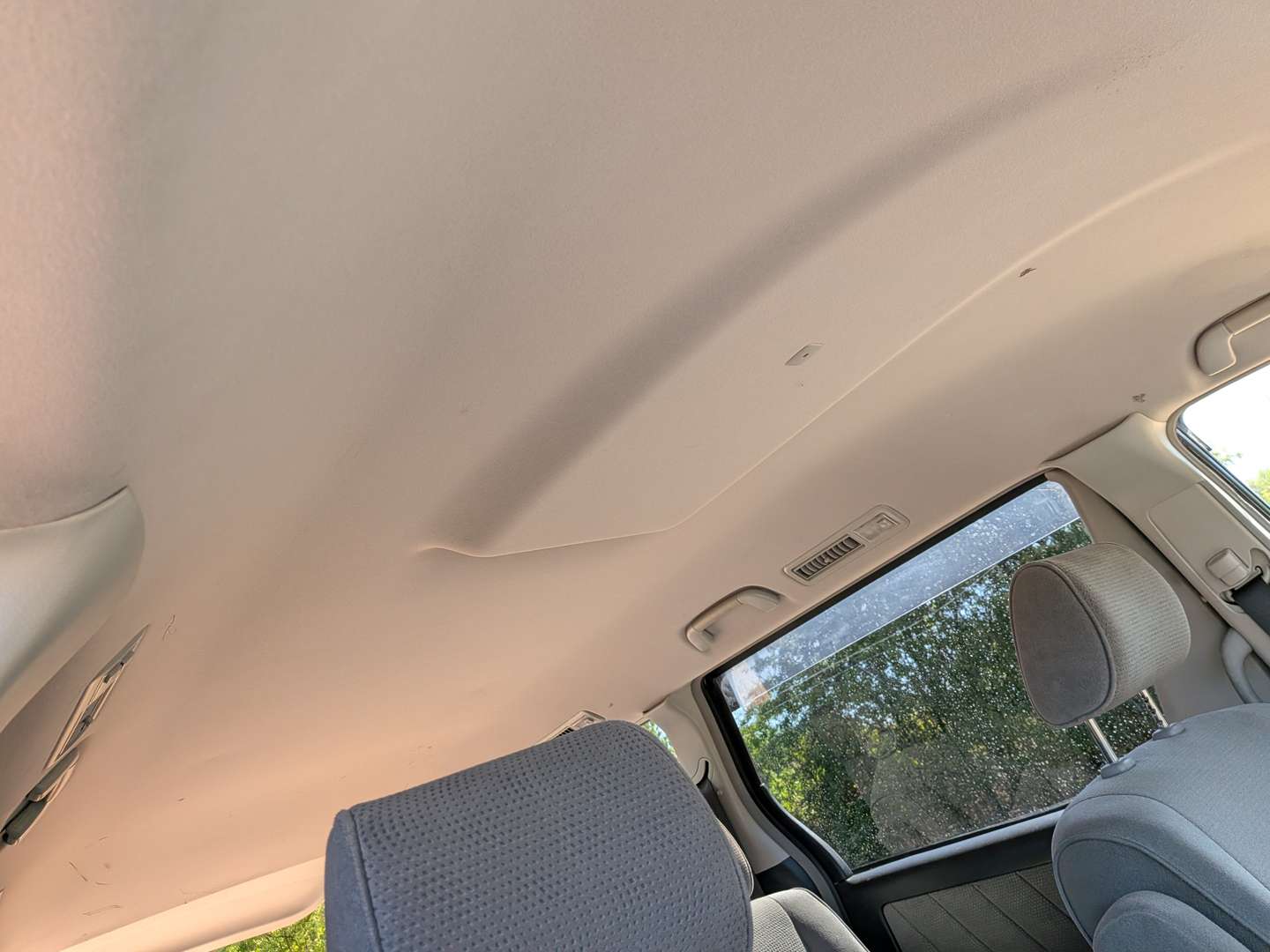 <p>2003 TOYOTA ALPHARD</p>