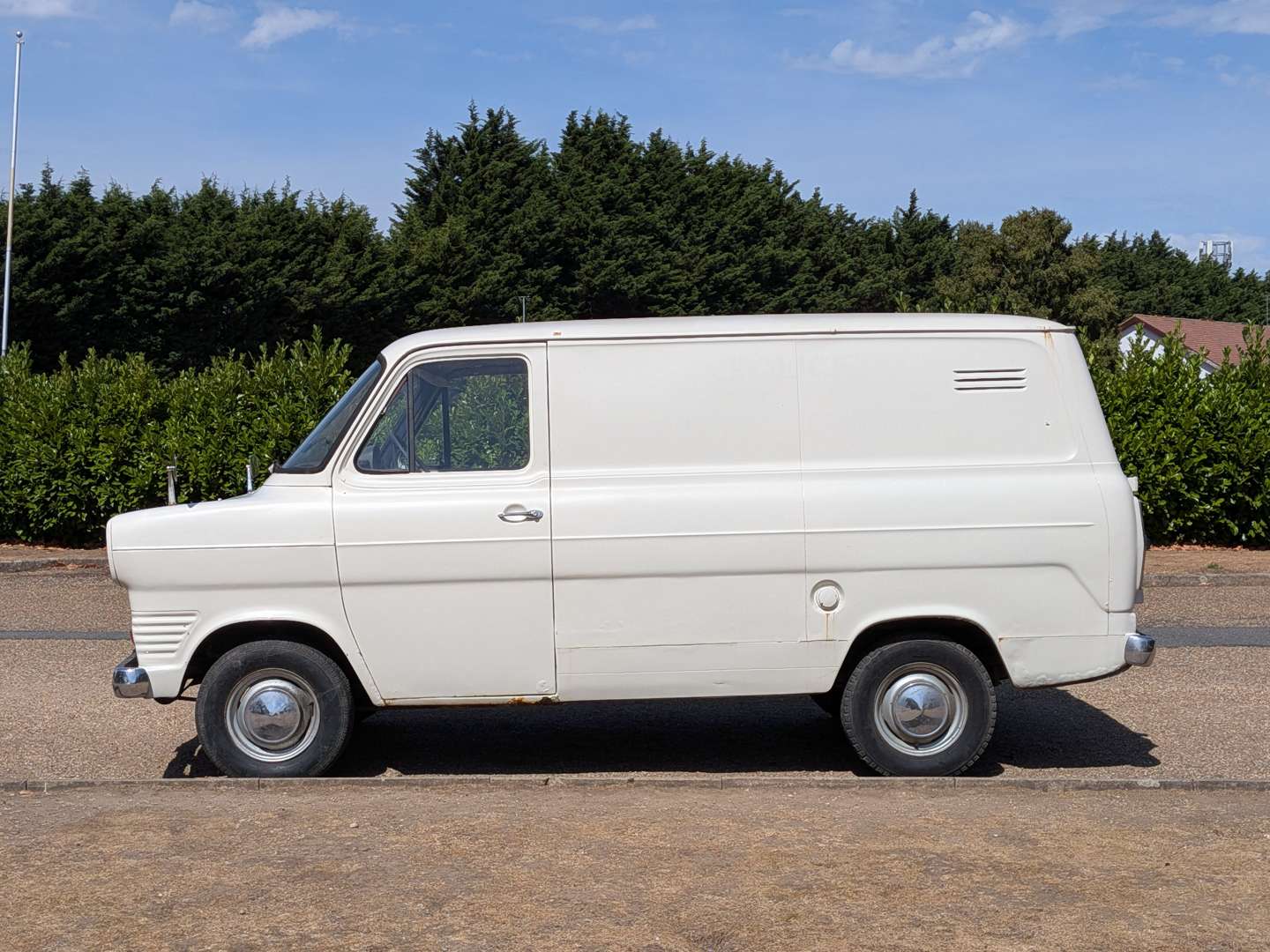 <p>1966 FORD TRANSIT MK1</p>
