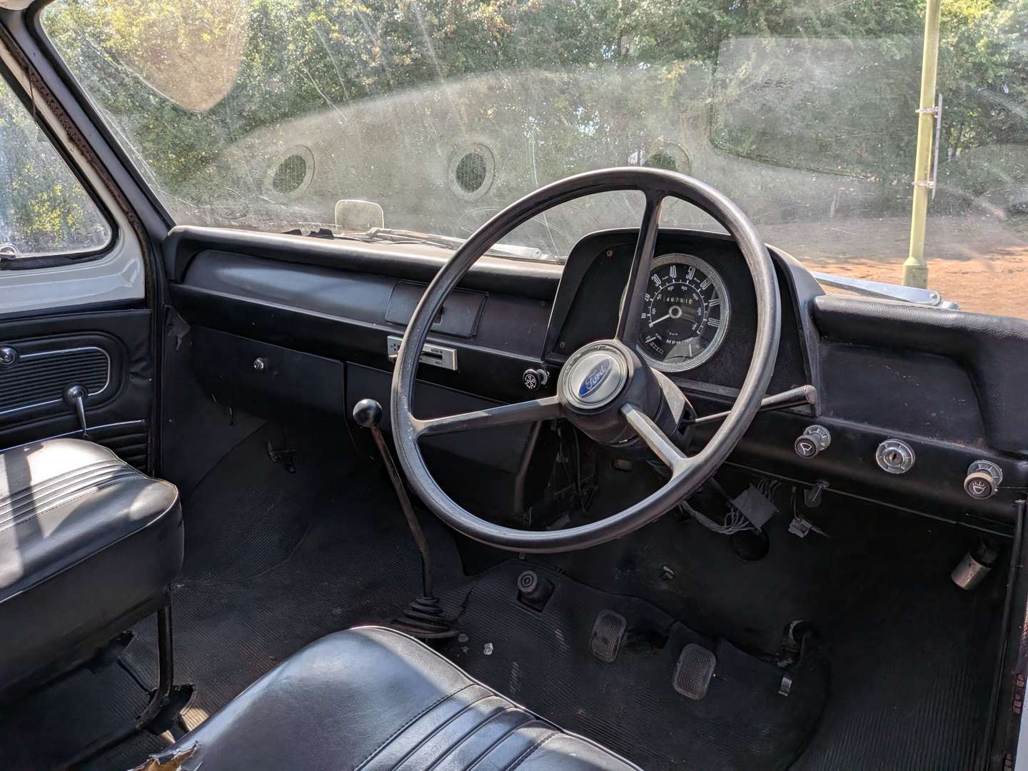 <p>1966 FORD TRANSIT MK1</p>