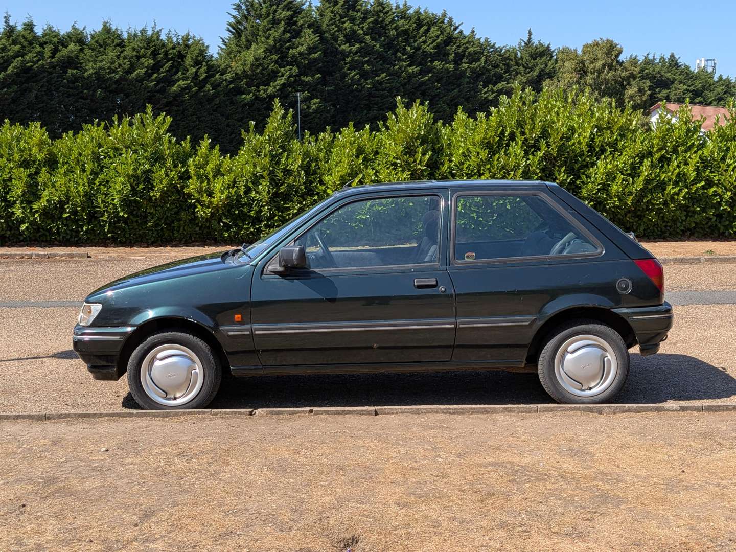 <p>1993 FORD FIESTA SUMMER SVP</p>
