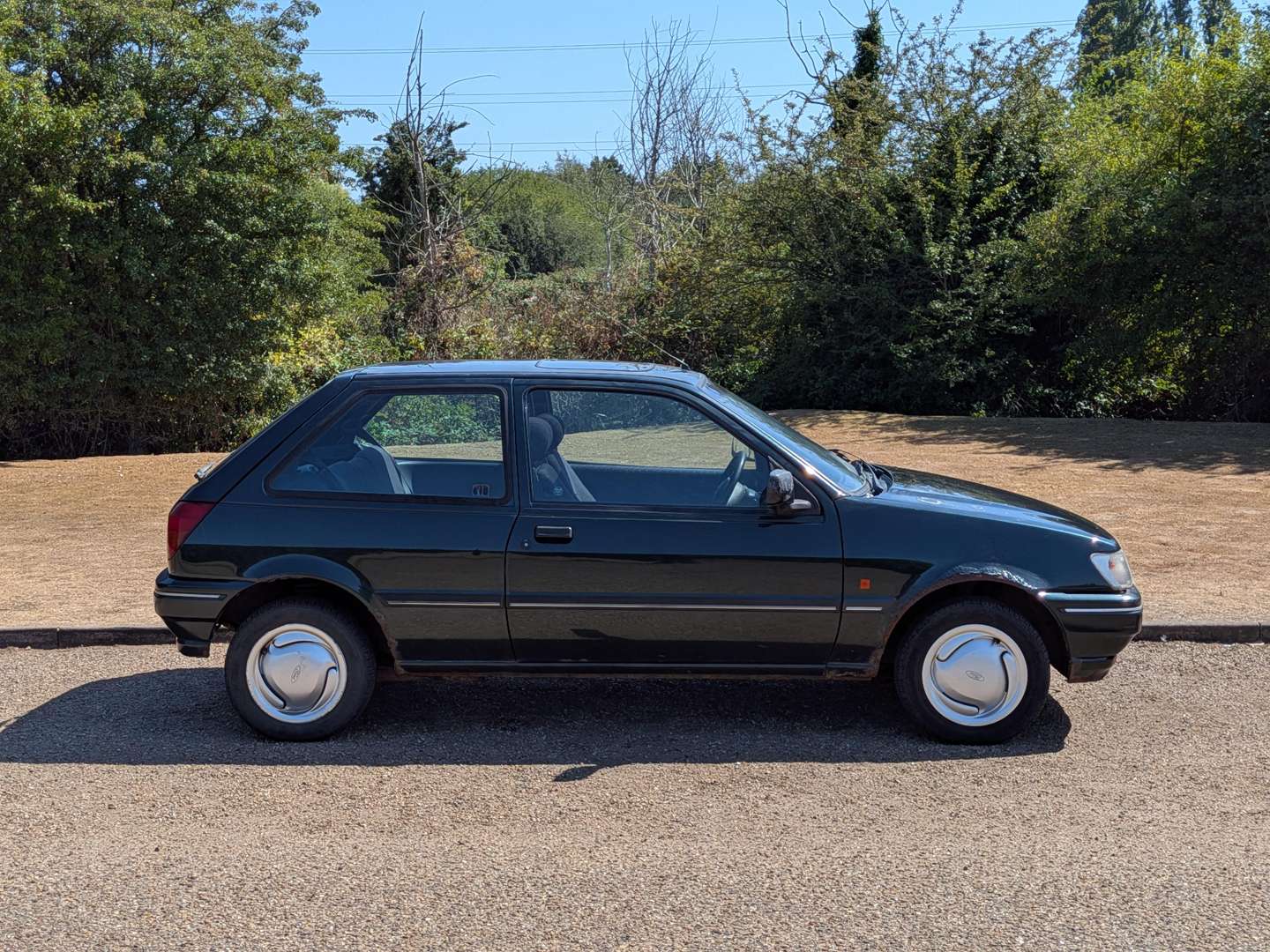 <p>1993 FORD FIESTA SUMMER SVP</p>
