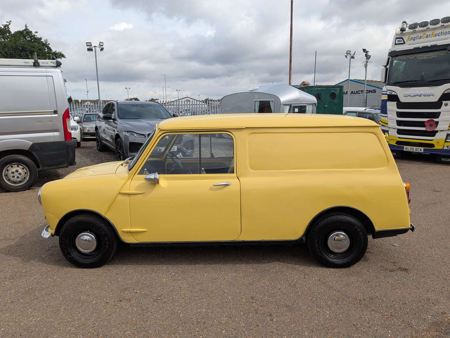 <p>1979 AUSTIN MINI 850 VAN</p>