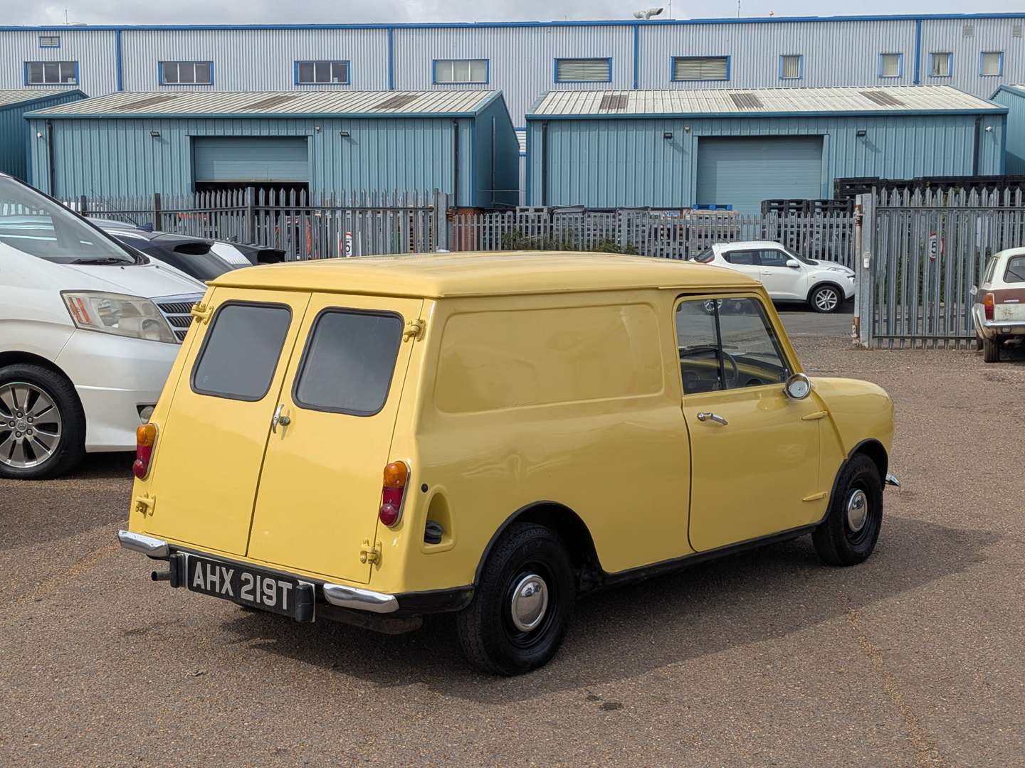 <p>1979 AUSTIN MINI 850 VAN</p>