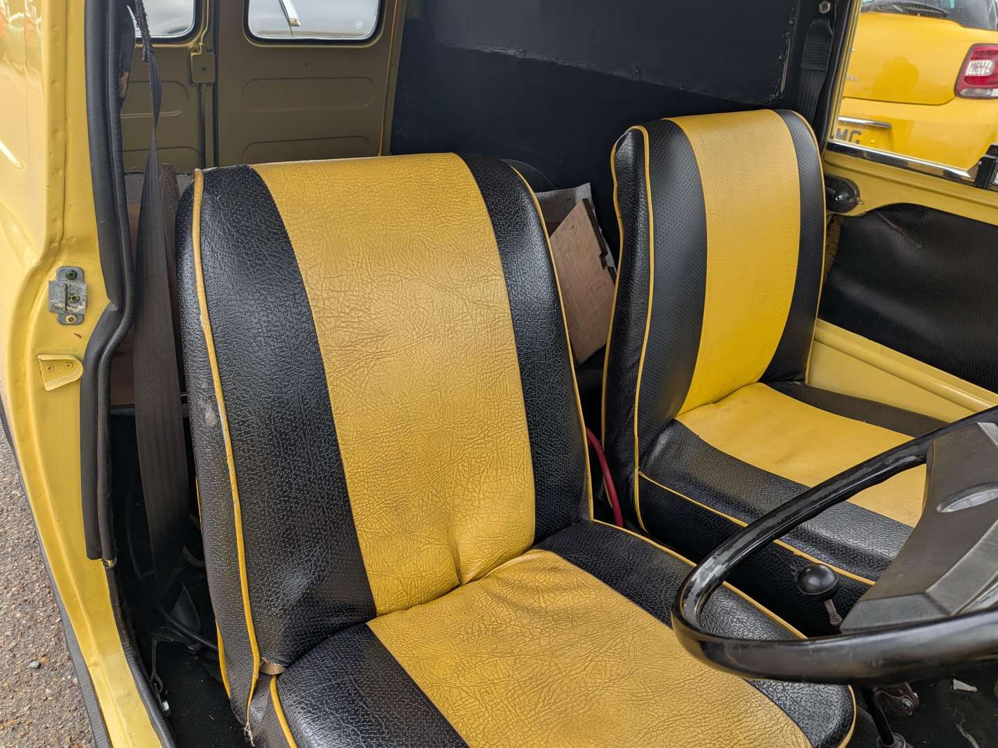 <p>1979 AUSTIN MINI 850 VAN</p>