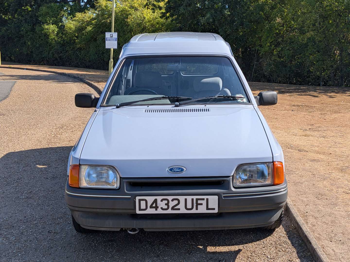 <p>1986 FORD ESCORT 55 VAN</p>