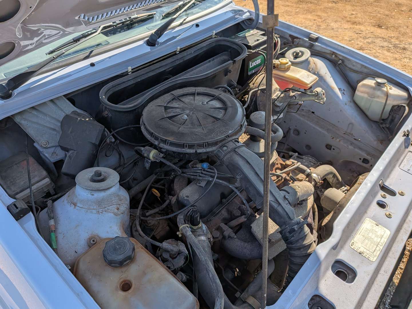 <p>1986 FORD ESCORT 55 VAN</p>