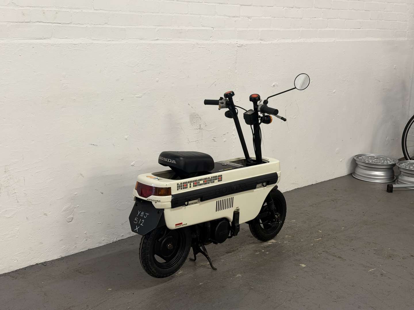 <p>1981 HONDA MOTOCOMPO</p>