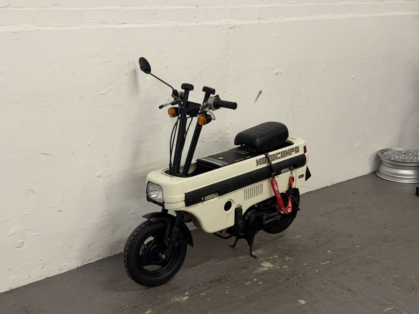 <p>1981 HONDA MOTOCOMPO</p>