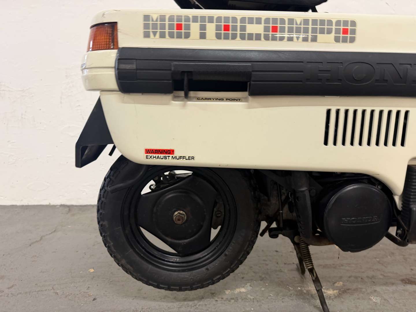 <p>1981 HONDA MOTOCOMPO</p>