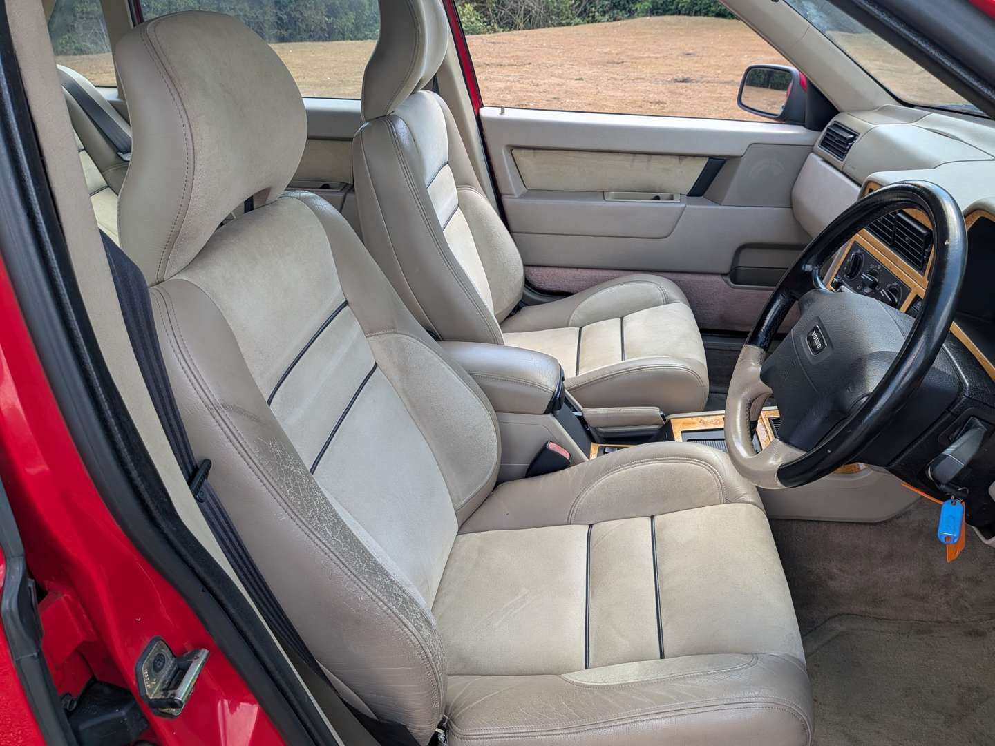 <p>1996 VOLVO 850R</p>