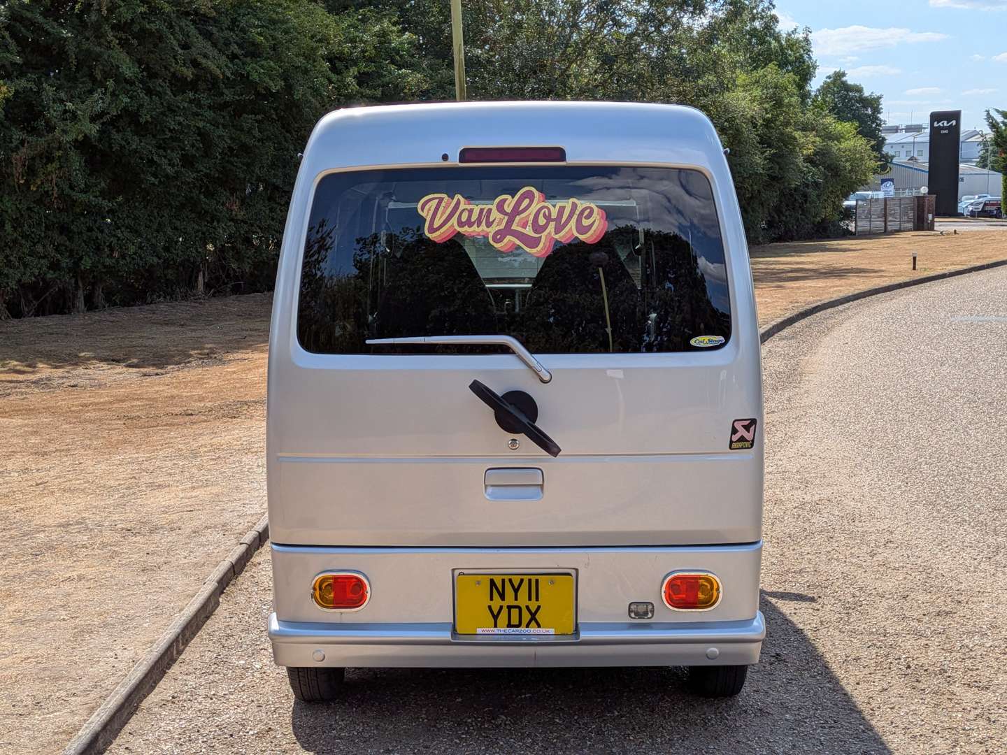 <p>2011 SUZUKI EVERY MINI RETRO CAMPER</p>