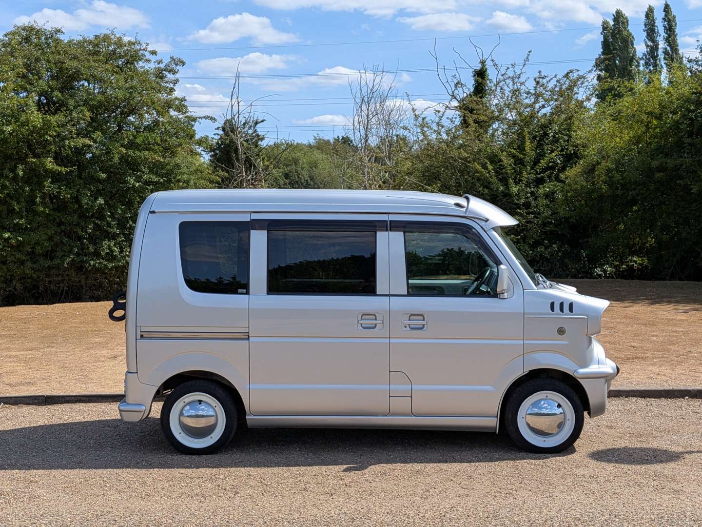 <p>2011 SUZUKI EVERY MINI RETRO CAMPER</p>