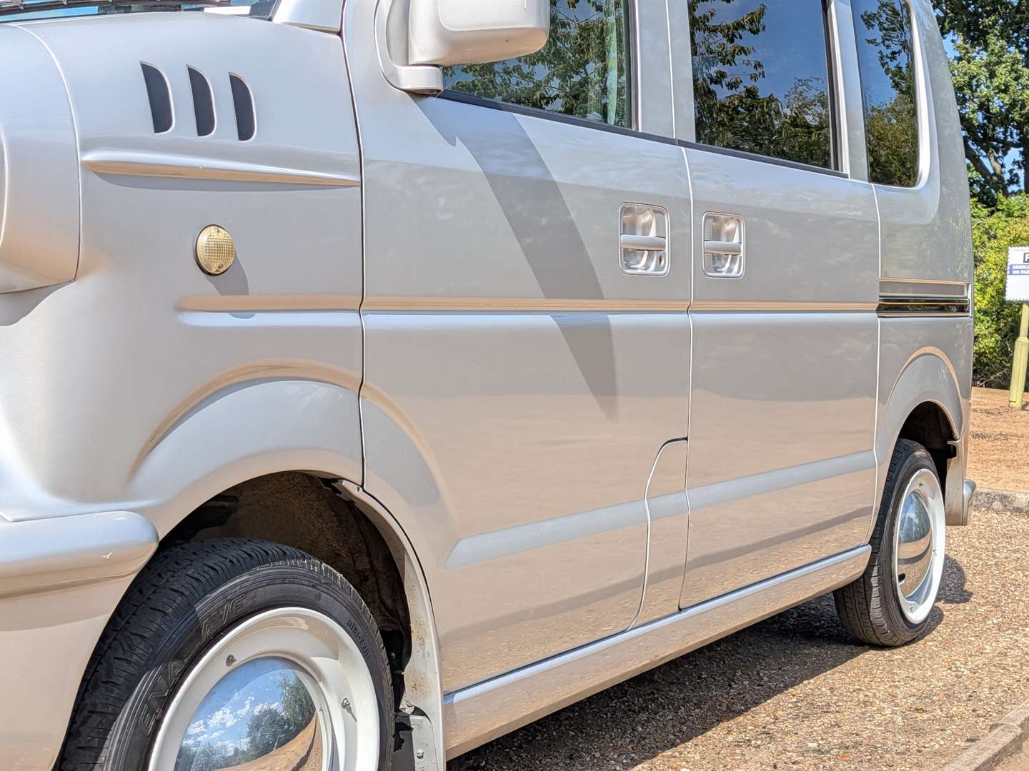 <p>2011 SUZUKI EVERY MINI RETRO CAMPER</p>