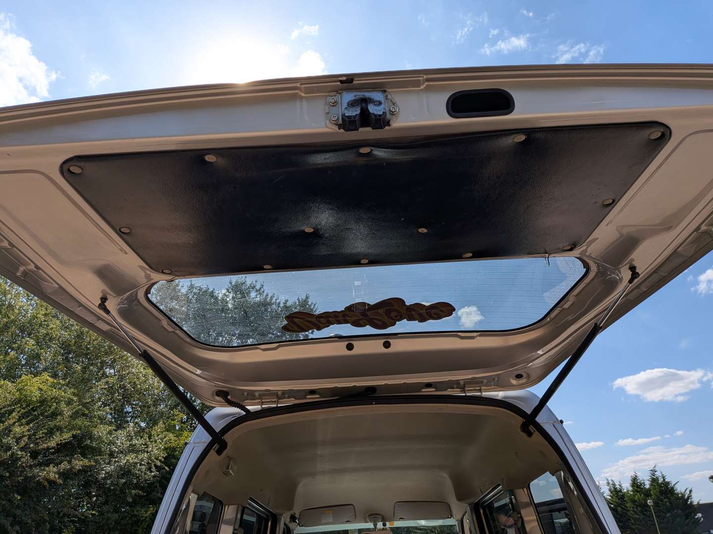<p>2011 SUZUKI EVERY MINI RETRO CAMPER</p>