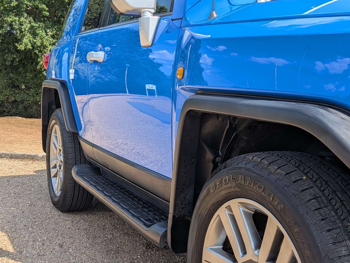 <p>2011 TOYOTA LAND CRUISER FJ</p>