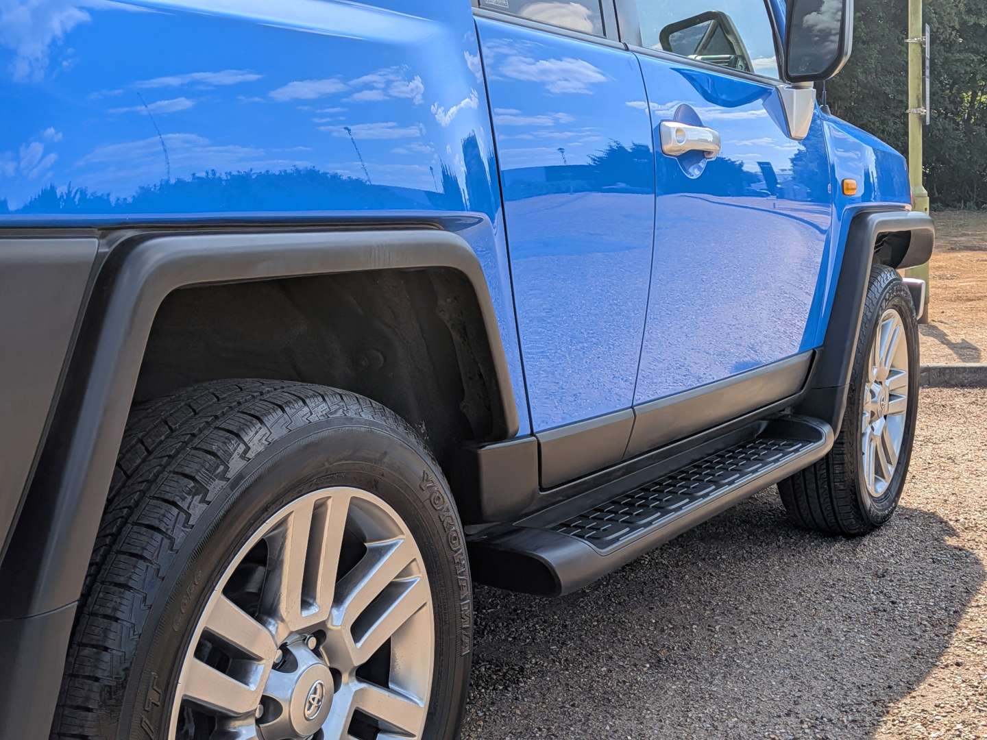 <p>2011 TOYOTA LAND CRUISER FJ</p>