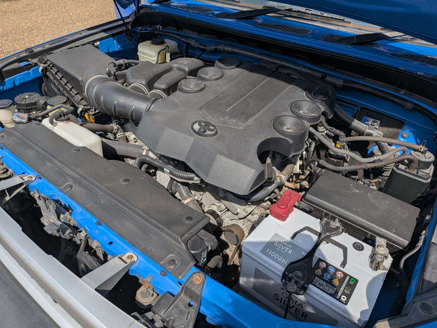 <p>2011 TOYOTA LAND CRUISER FJ</p>