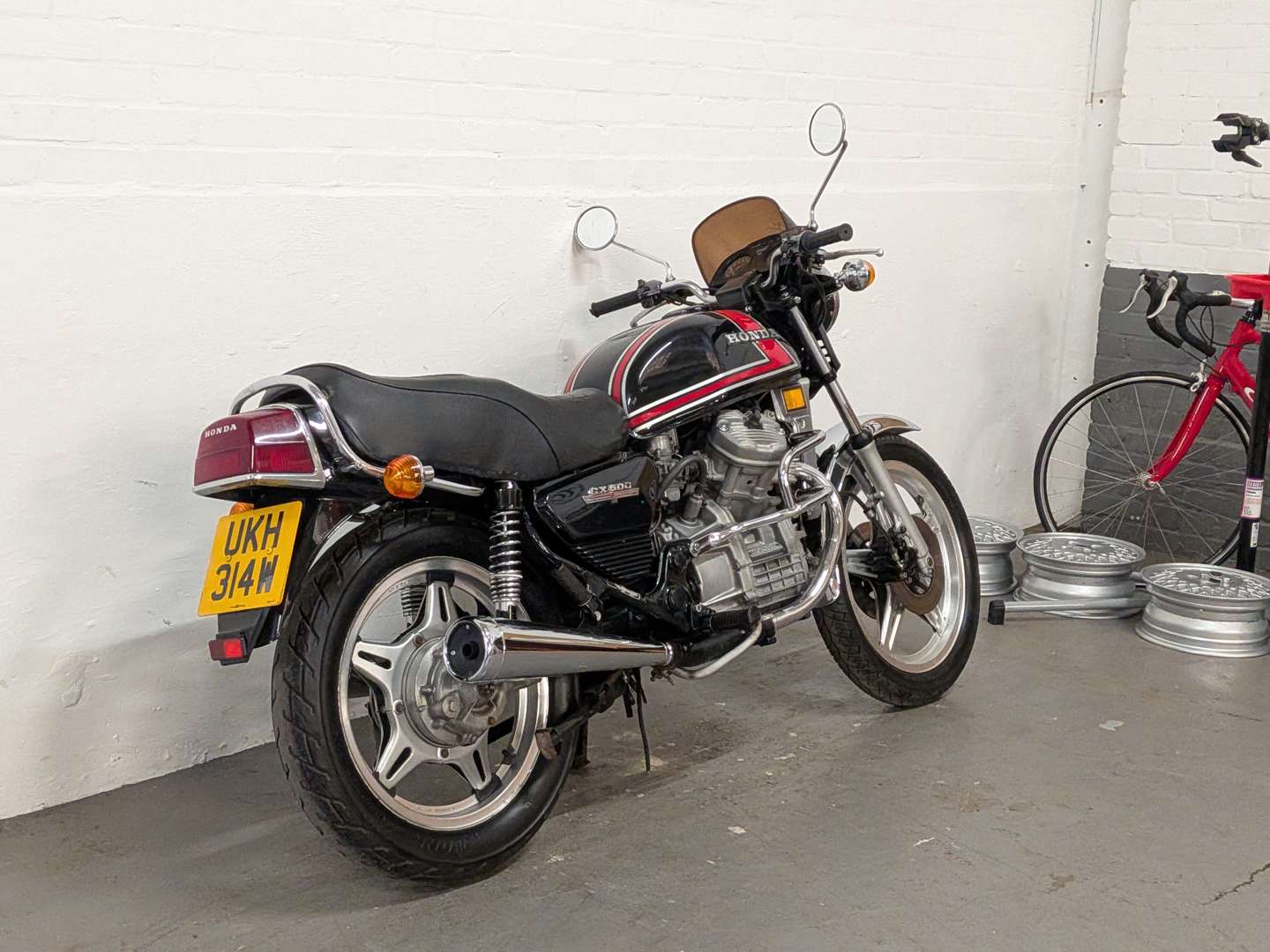 <p>1981 HONDA CX500</p>