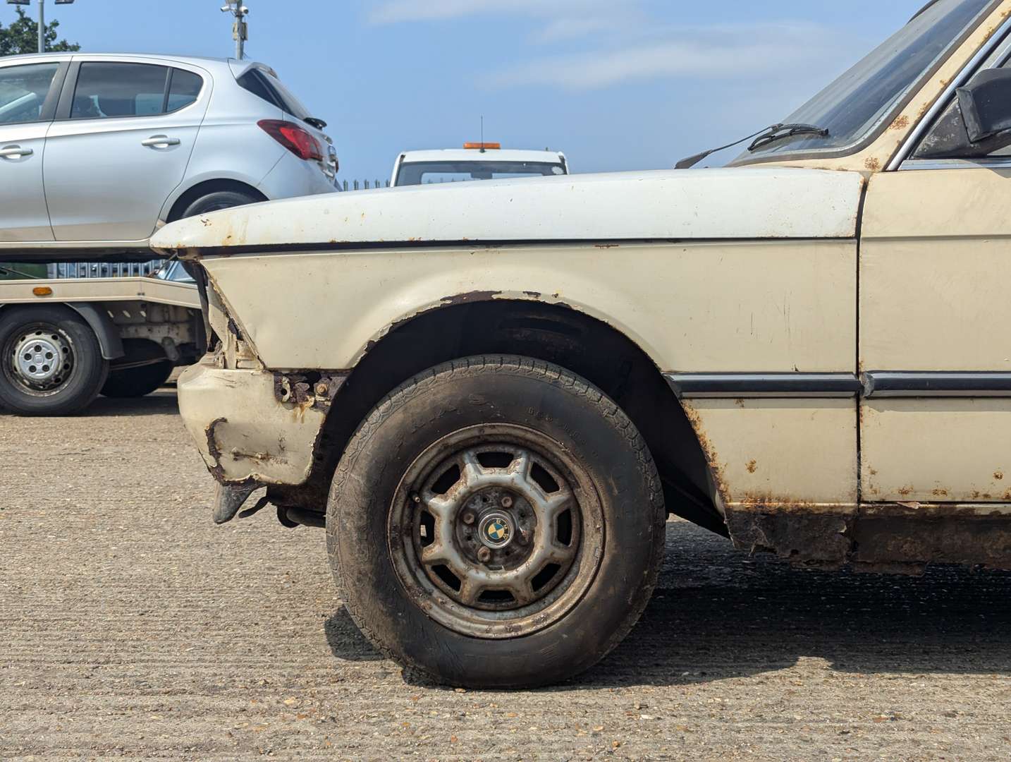 <p>1980 BMW 316 E21</p>