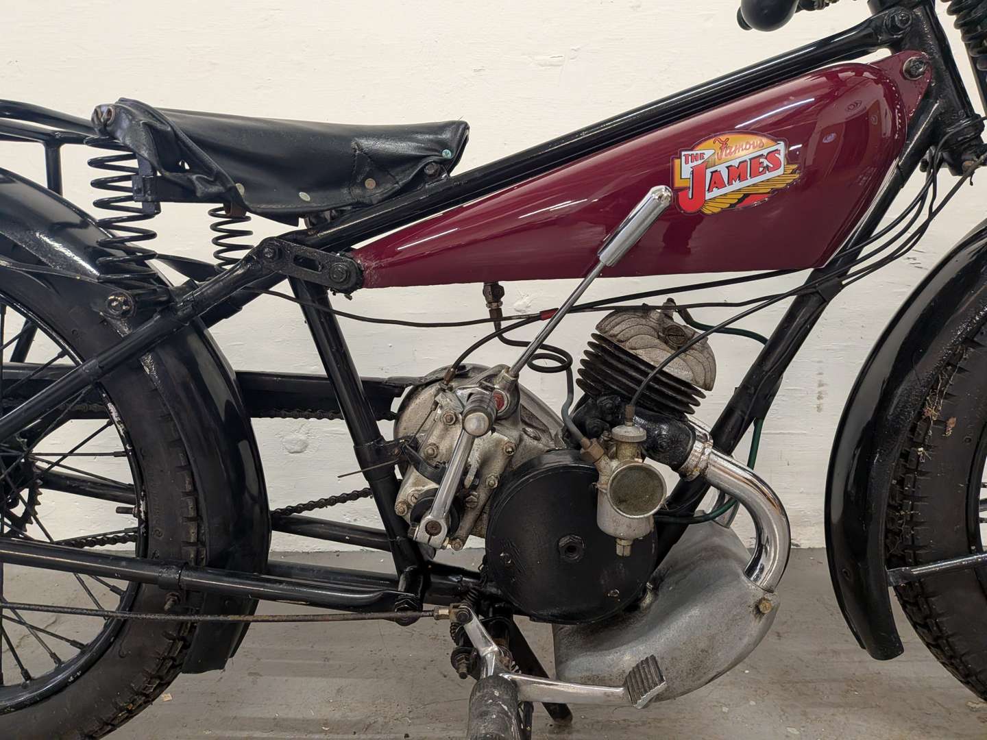 <p>1937 JAMES 125CC</p>