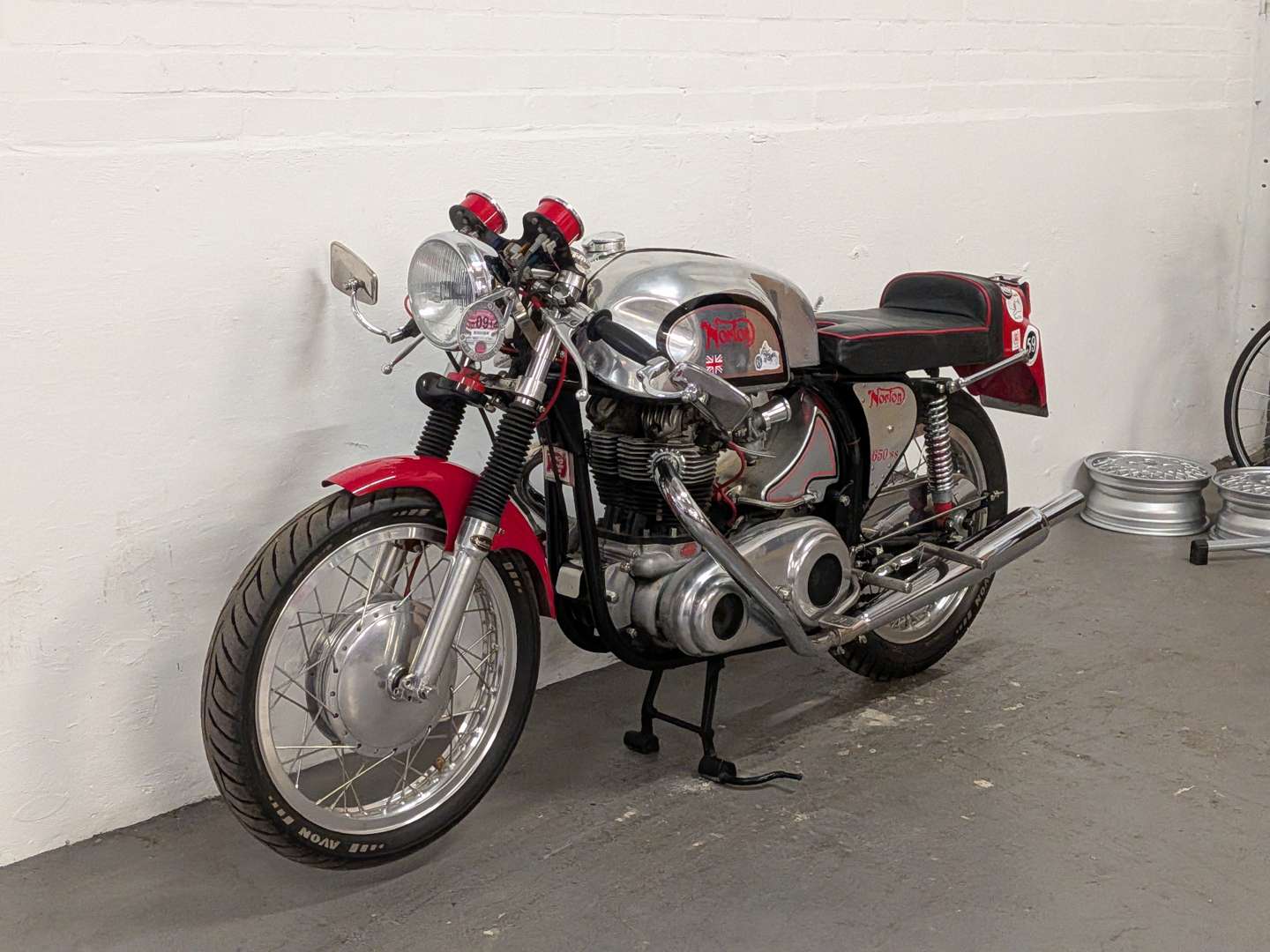 <p>1965 NORTON 650SS</p>