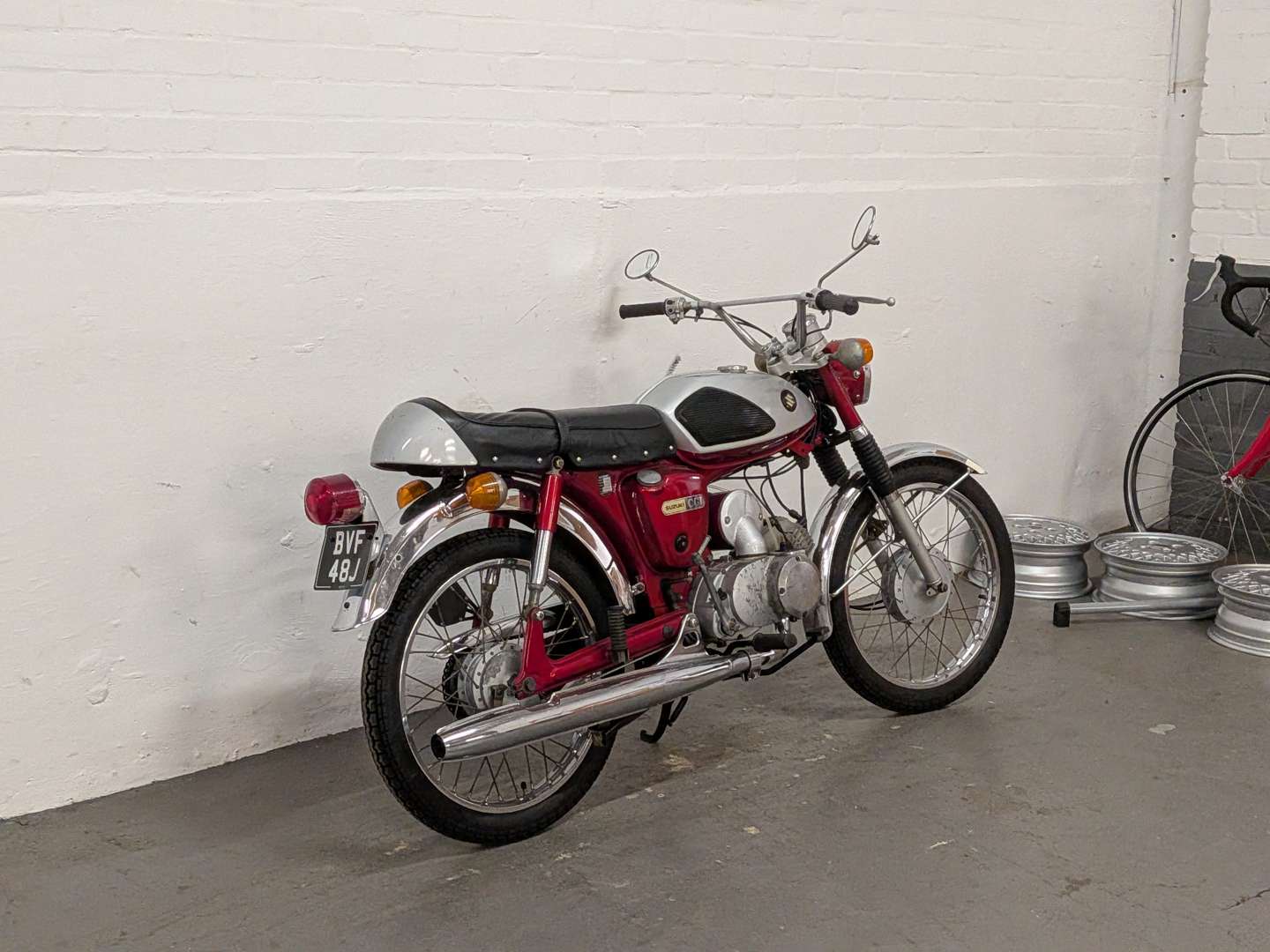<p>1971 SUZUKI A100</p>