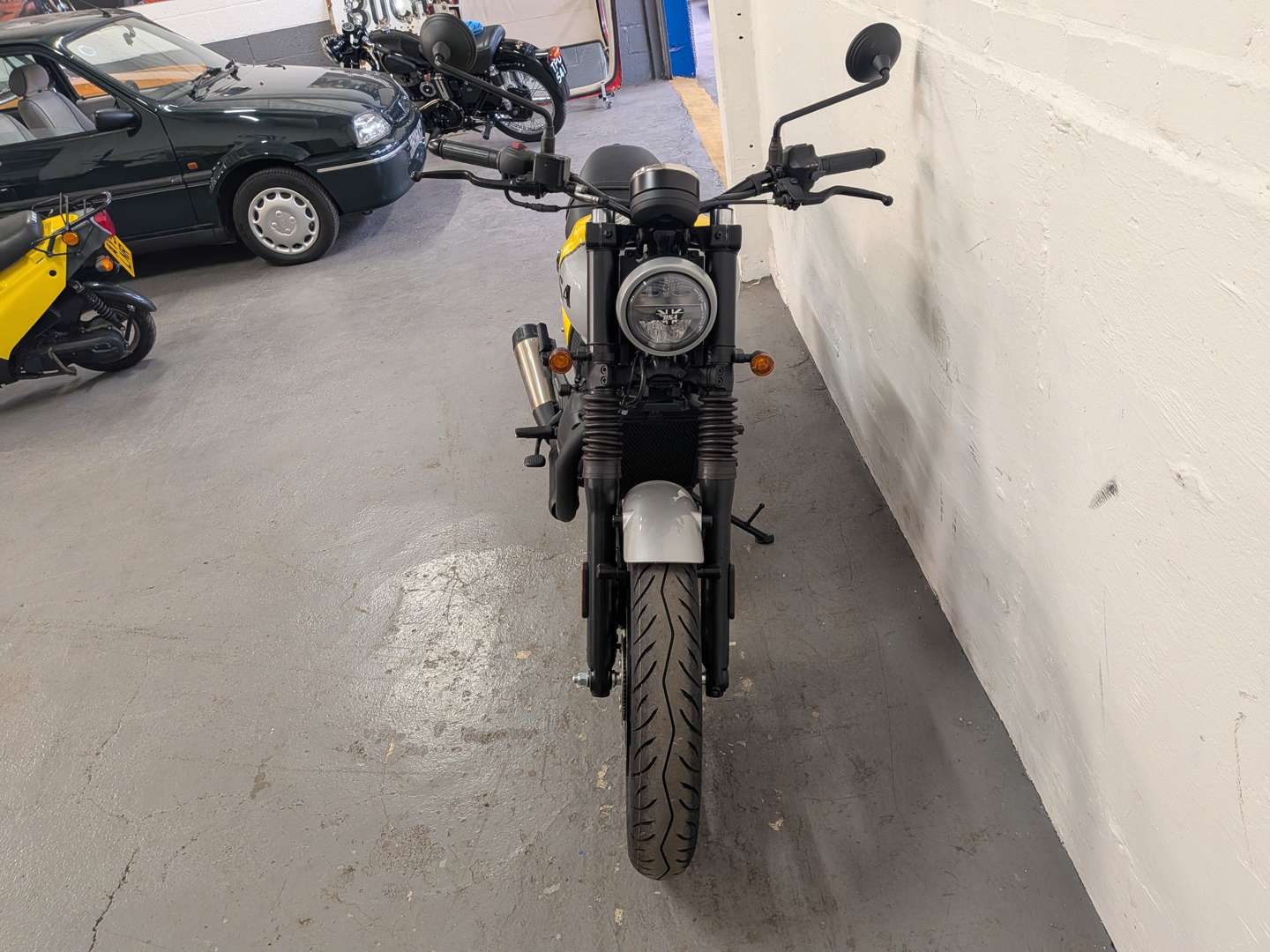 <p>2026 BSA BANTAM E5</p>