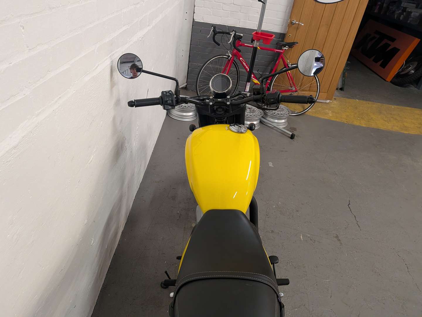 <p>2026 BSA BANTAM E5</p>