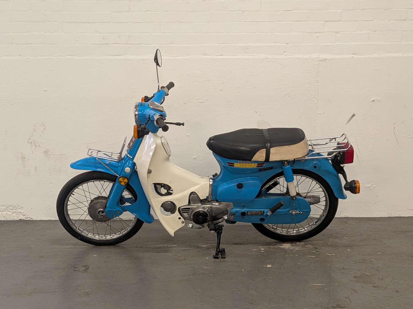 <p>1981 HONDA C70 PASSPORT</p>