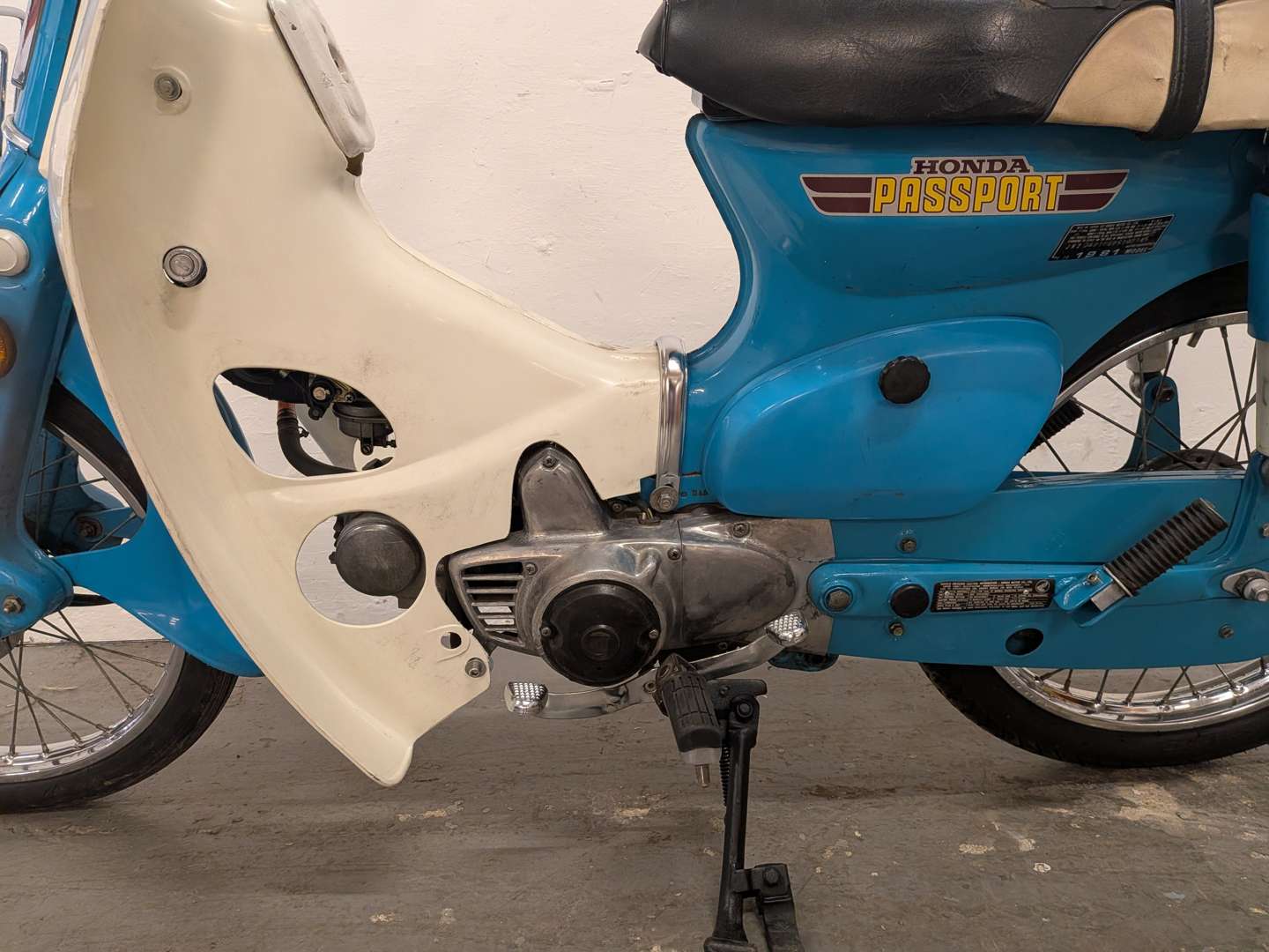 <p>1981 HONDA C70 PASSPORT</p>