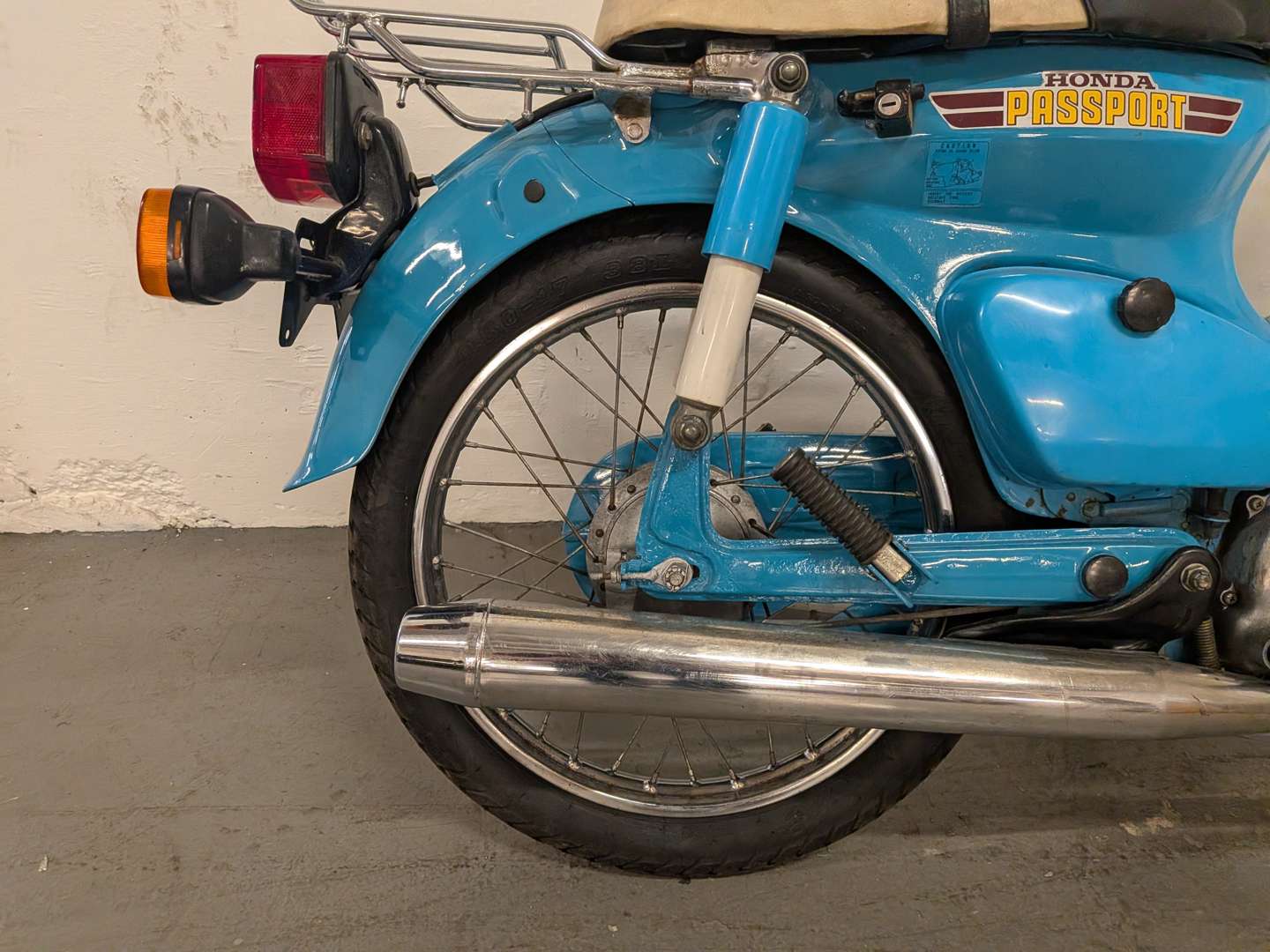 <p>1981 HONDA C70 PASSPORT</p>