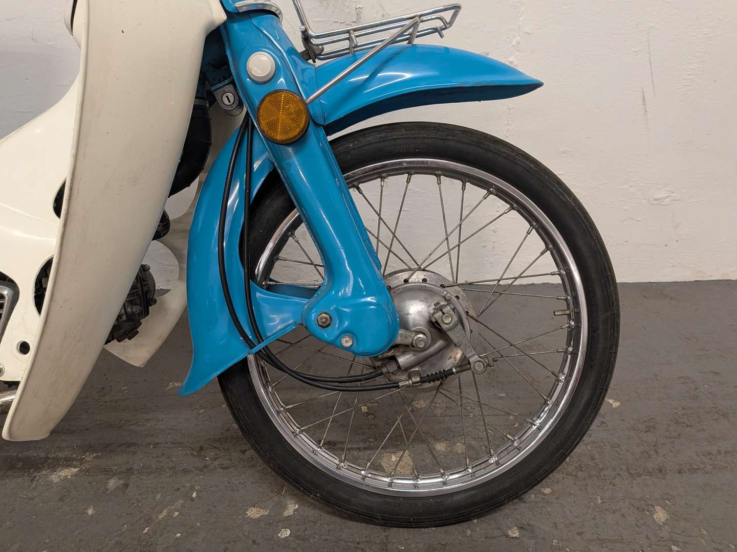 <p>1981 HONDA C70 PASSPORT</p>