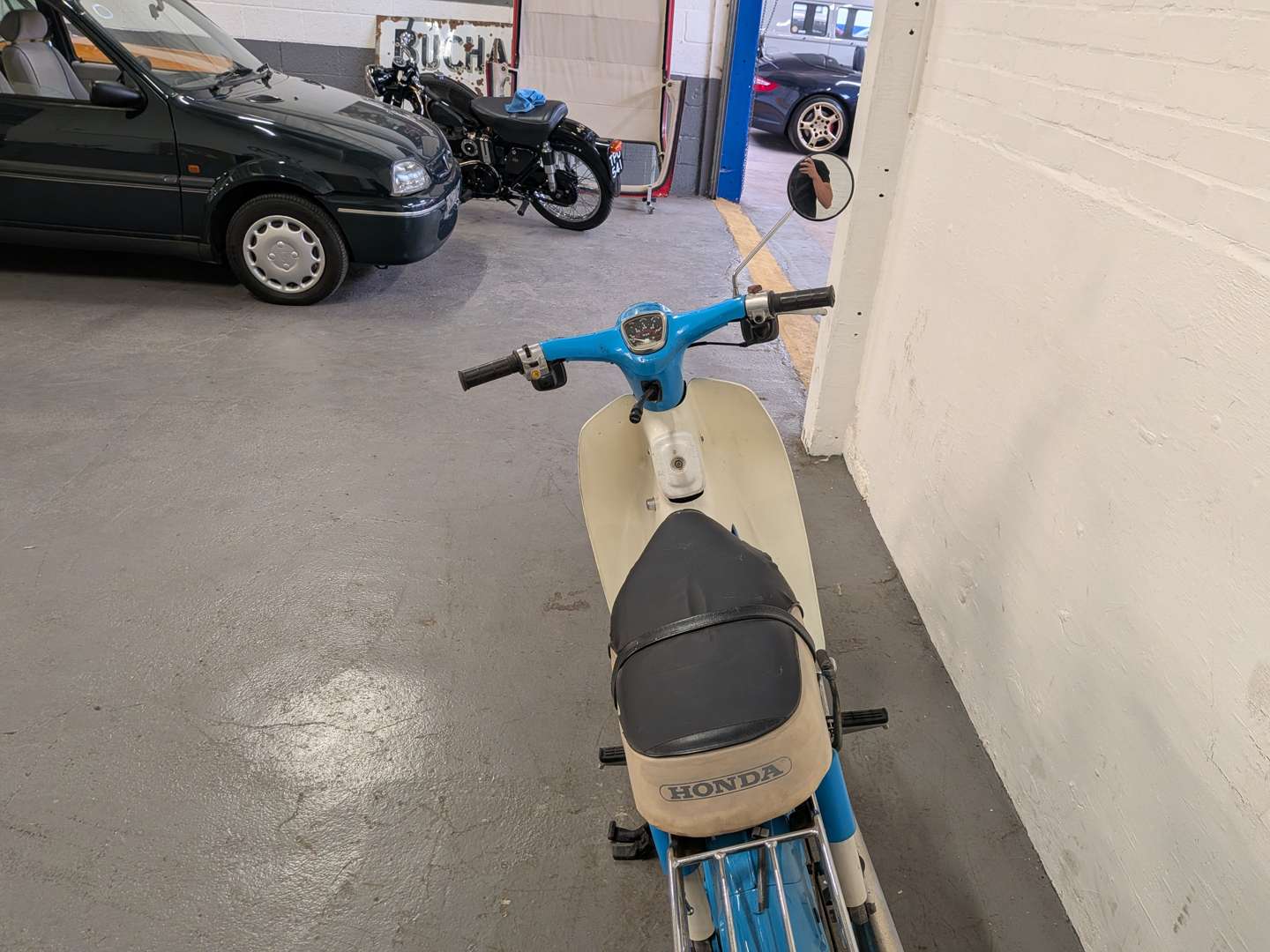 <p>1981 HONDA C70 PASSPORT</p>