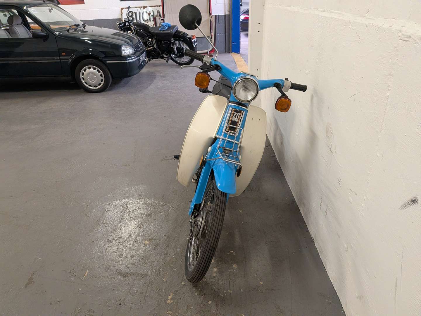 <p>1981 HONDA C70 PASSPORT</p>