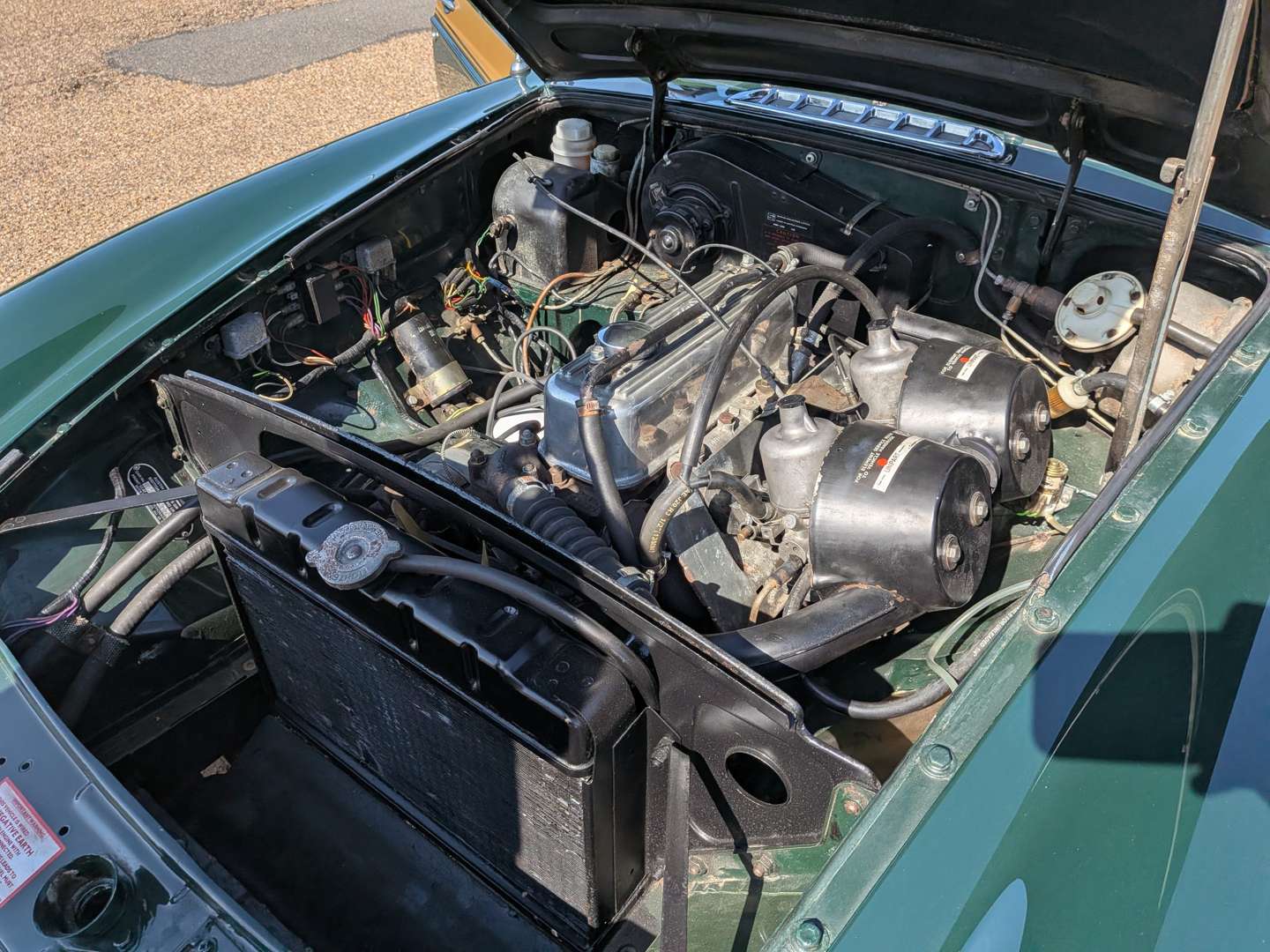 <p>1975 MG B GT JUBILEE</p>