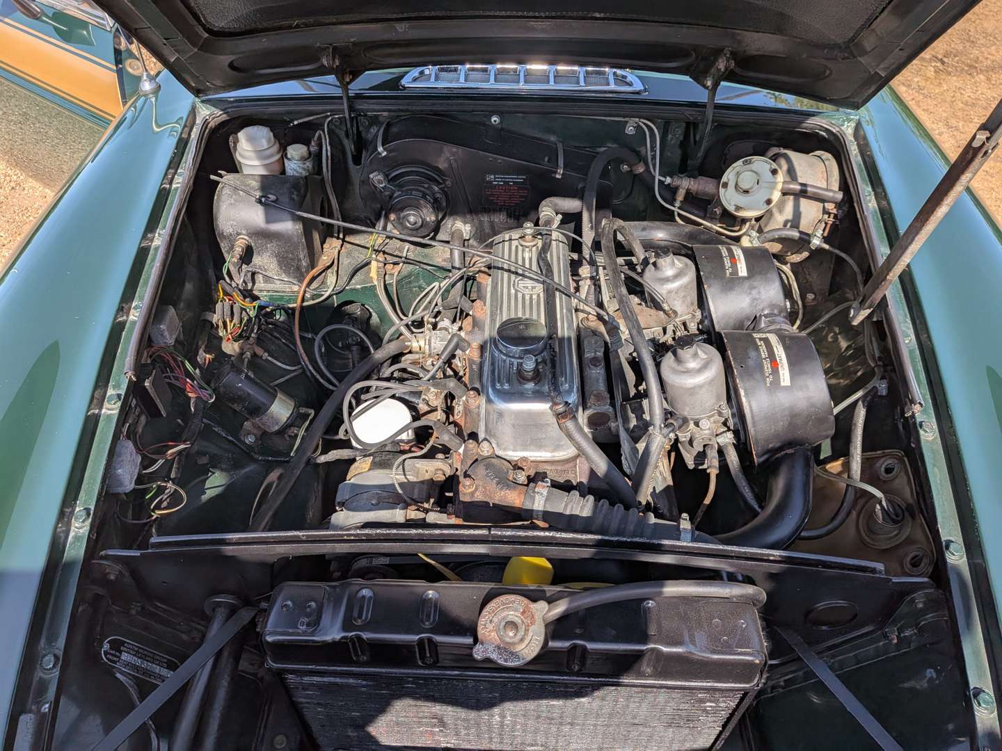 <p>1975 MG B GT JUBILEE</p>