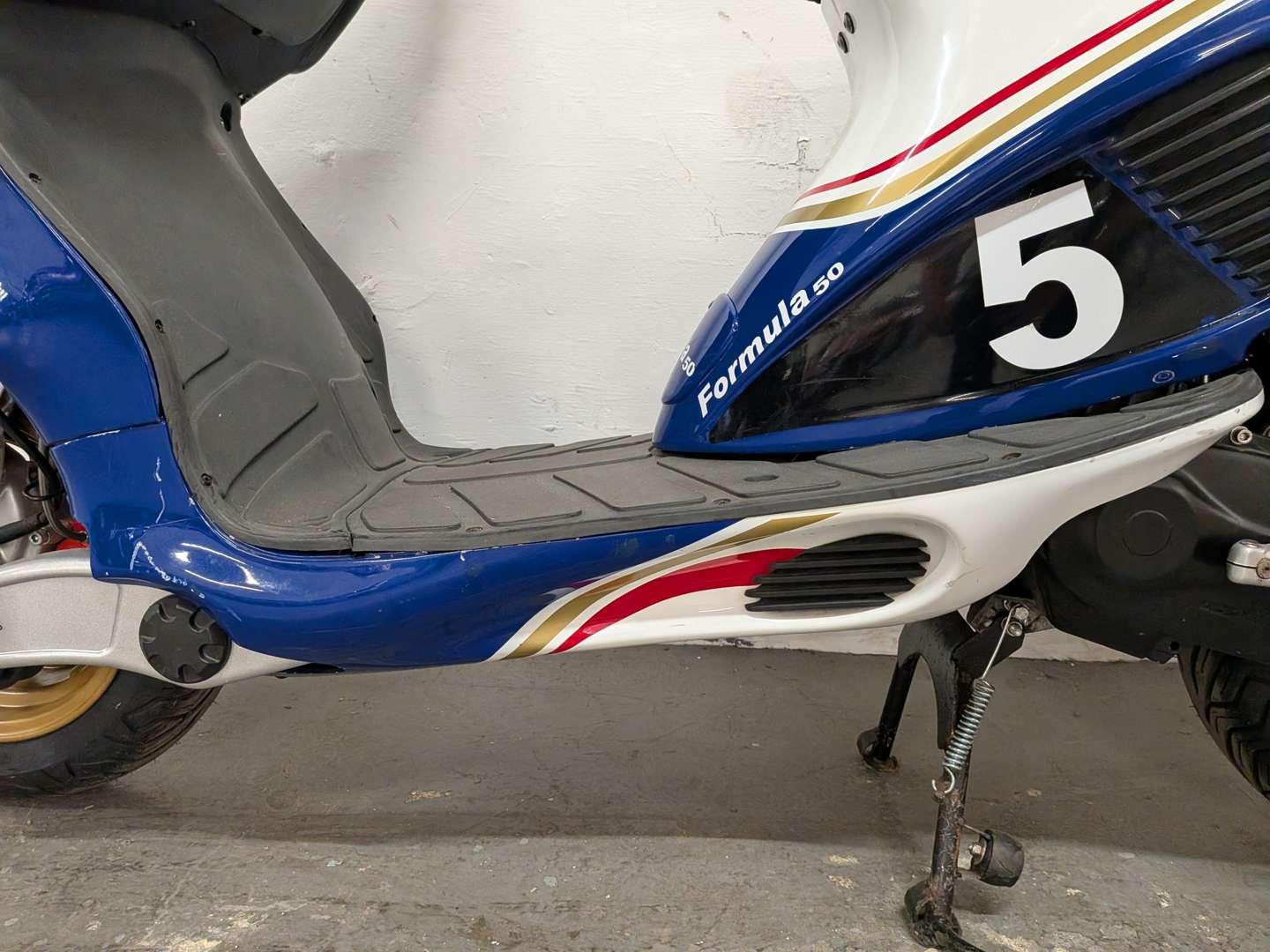 <p>2002 ITALJET F50 LC</p>