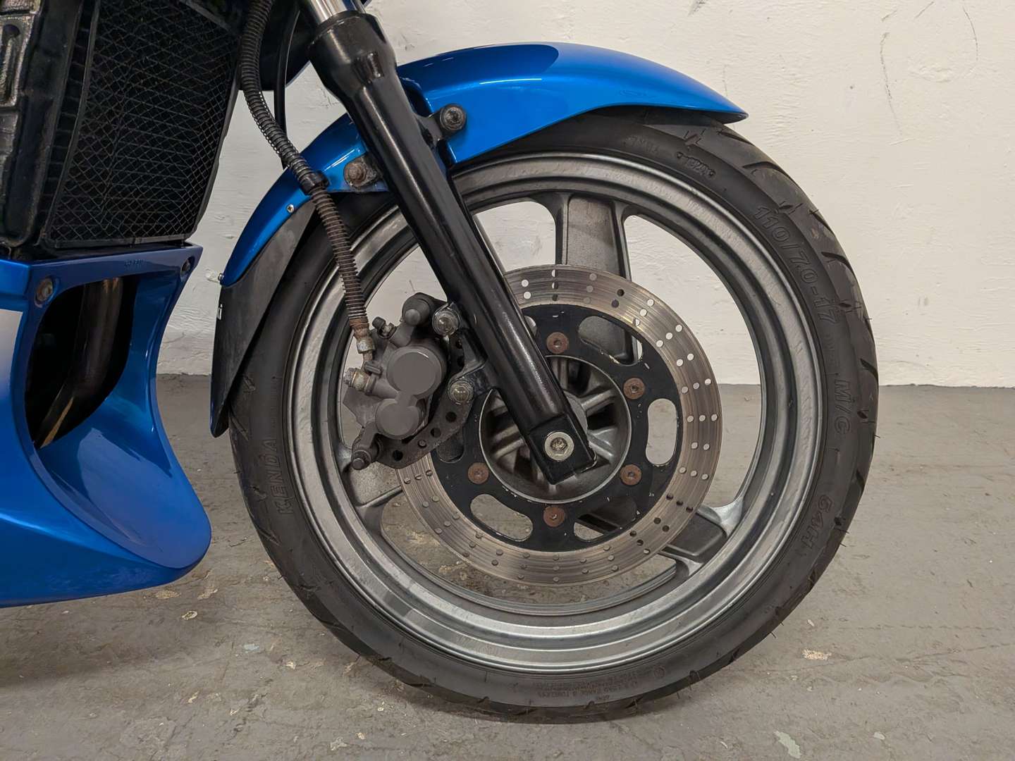 <p>2000 KAWASAKI GPZ 500 S</p>