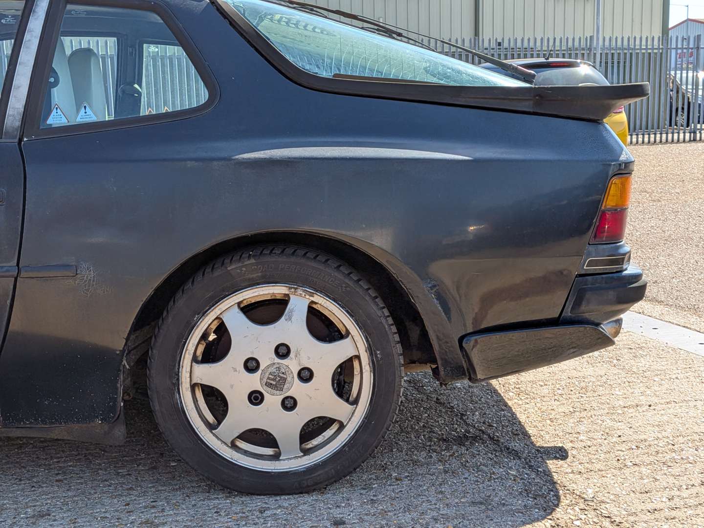 <p>1991 PORSCHE 944 S2</p>
