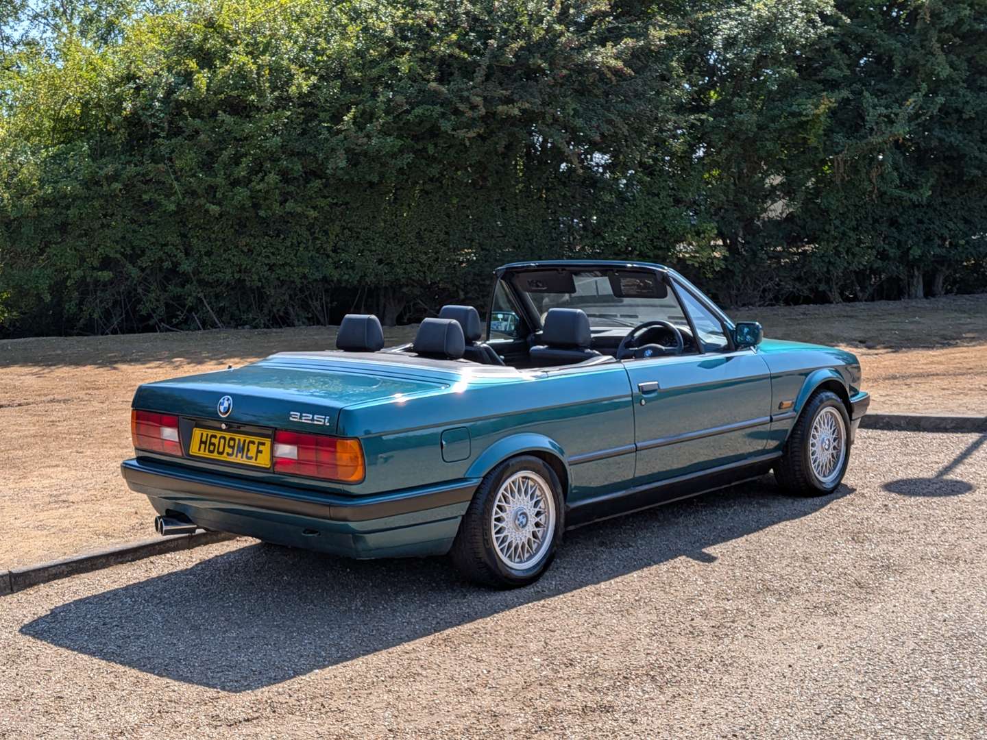 <p>1991 BMW 325I E30 CABRIOLET</p>