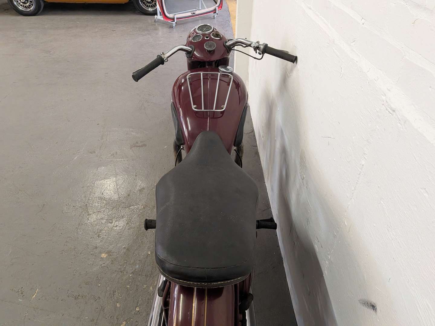<p>1947 TRIUMPH SPEEDTWIN</p>