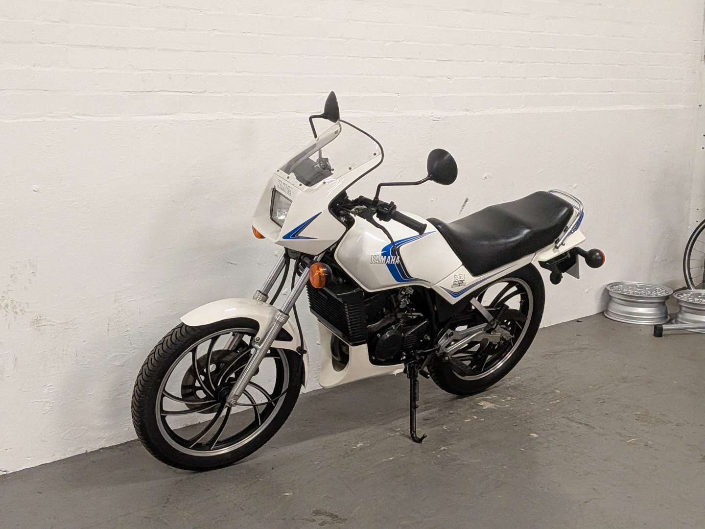 <p>1982 YAMAHA RD 125 LC</p>